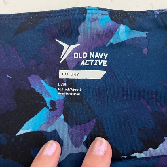 Old Navy work out capris, size Large, EUC - Picture 2 of 2